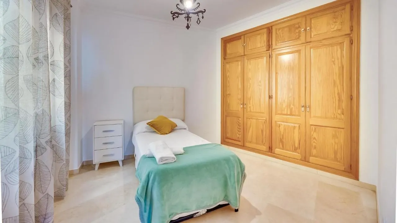 Contemporaly Huge Riyad Apartment Estepona